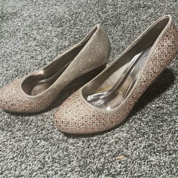 Rose gold heels size 8 - Picture 4 of 9